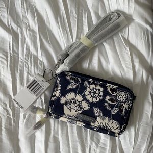 Vera Bradley cross body/ wristlet